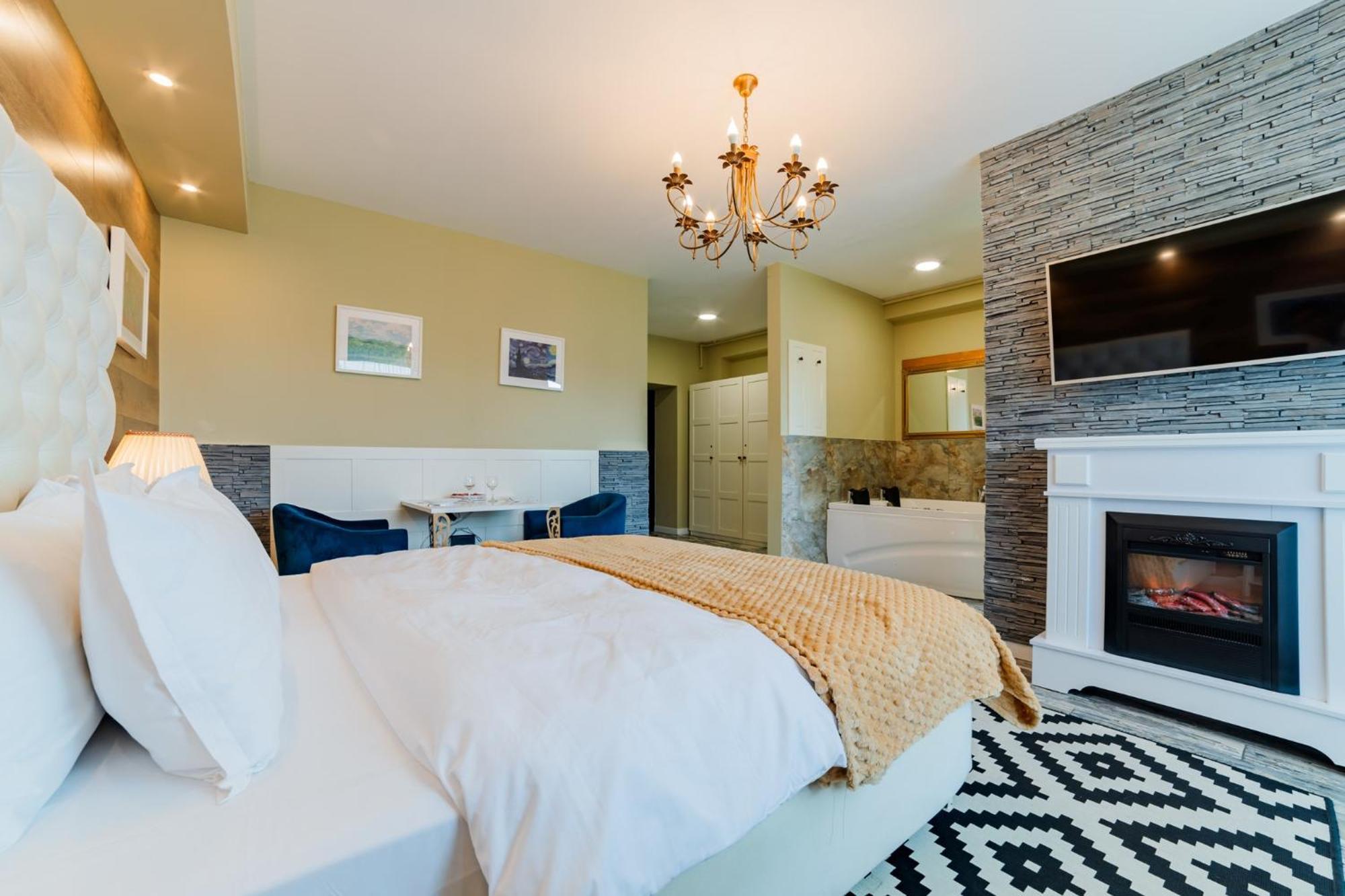 Romantic Jacuzzi Chic Apartment Sinaia Buitenkant foto