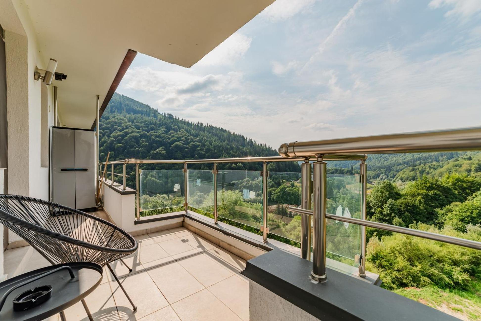 Romantic Jacuzzi Chic Apartment Sinaia Buitenkant foto